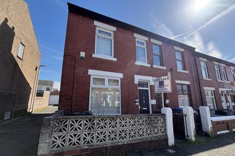 End of terrace house - Cunliffe Road, Blackpool FY1