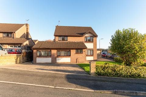 Detached house - Fenner Brockway Close, Newport, NP19