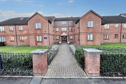 Flat - Aylesdene Court, Earlsdon, CV5