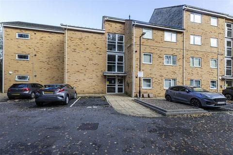 Apartment - Halifax Road, Huddersfield HD3