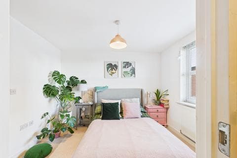 Flat - Hargate Way, Hampton Hargate, PE7