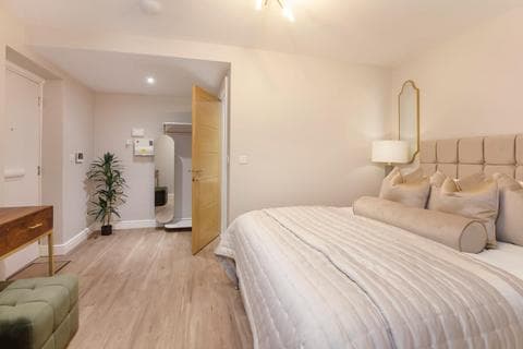 Studio - The Crescent, York YO24