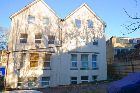 Flat - Glen Fern Road, Bournemouth BH1