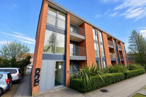 Flat - Liana Gardens, Bilston, Wolverhampton, West Midlands, WV2