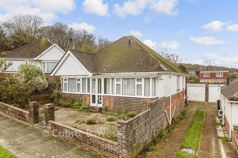 Detached bungalow - Eley Crescent, Brighton BN2