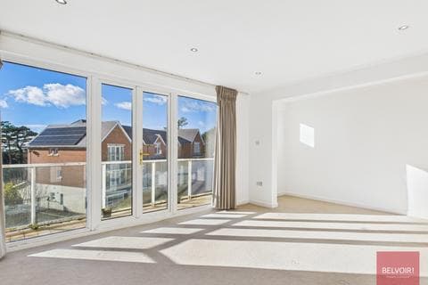 Flat - Brynfield Court, Mumbles, Swansea, SA3