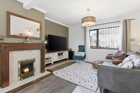 Semi-detached house - Drake Avenue, Worcester, WR2 5RR