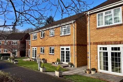 Apartment - Greenway Lane, Charlton Kings, Cheltenham