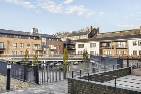 Flat - Firefly Avenue,  Swindon,  SN2