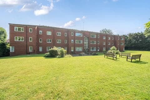 Apartment - Moorend Road, Charlton Kings, Cheltenham