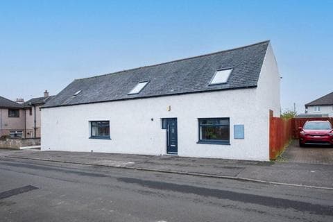 Semi-detached house - Symers Street, Dundee DD3