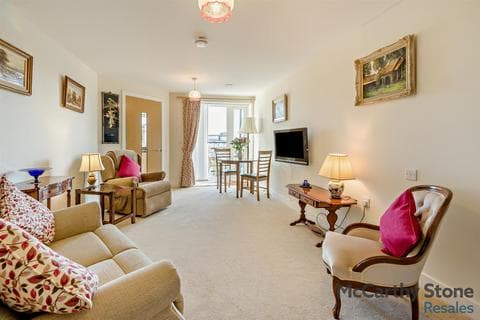 Apartment - Gilbert Place, Lowry Way, Swindon, WIltshire, SN3 1FX