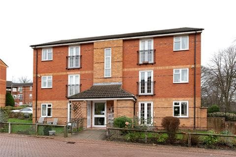 Apartment - Lady Park Court, Leeds, West Yorkshire