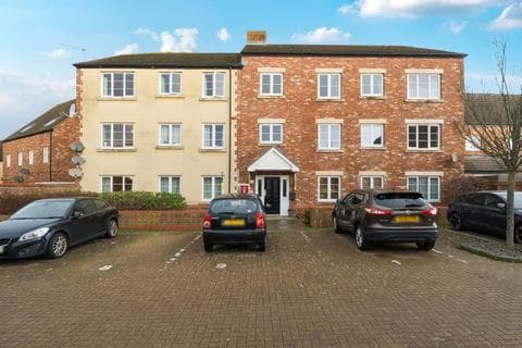 Flat - Poseidon Close,  Swindon,  SN25