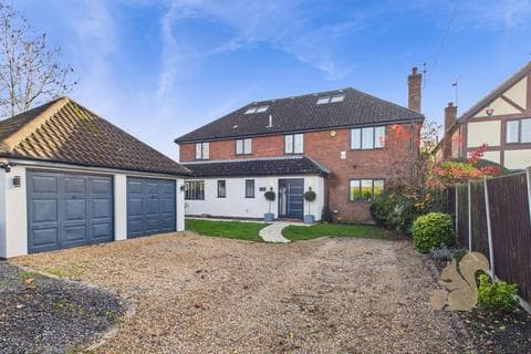 Detached house - Plains Farm Close, Ardleigh