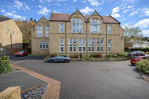 Flat - Old School Way, Shipley BD17