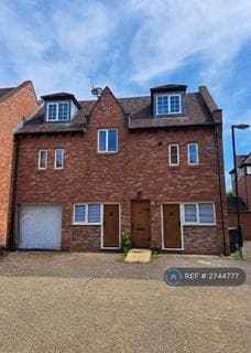 Semi-detached house - Butts Green, Westbrook, Warrington, WA5