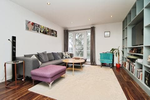 Apartment - 3 The Avenue, BRANKSOME PARK, BH13