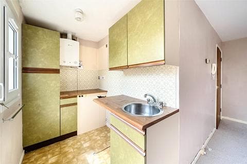 Apartment - High Street, Gloucestershire GL52