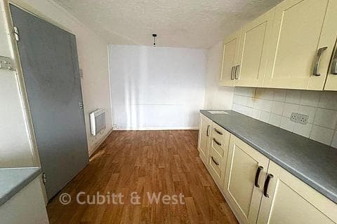 Ground floor maisonette - Lumsden Road, Southsea, Hampshire