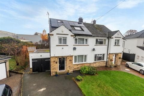 Semi-detached house - Tranfield Avenue, Leeds LS20