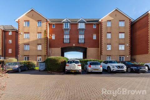 Flat - Cardiff CF11