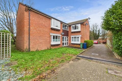 Apartment - Dowding Way, Churchdown, Gloucester, Gloucestershire, GL3
