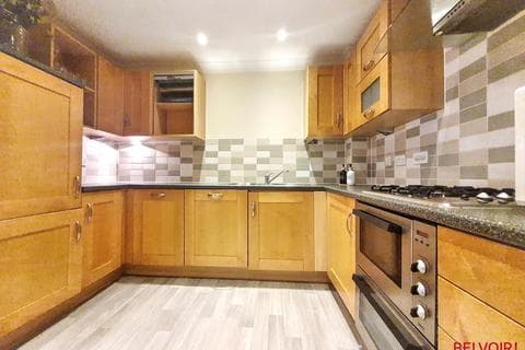 Apartment - Brookbank Close, Cheltenham GL50