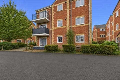 Flat - Oaklands, Peterborough, PE1