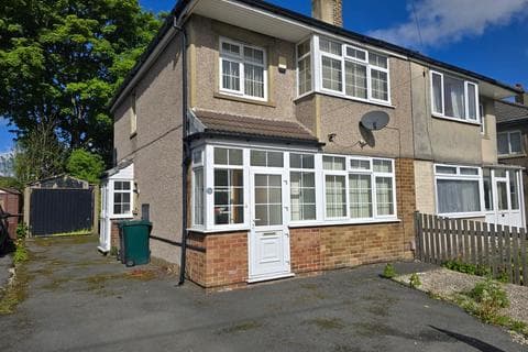 Semi-detached house - Willow Avenue, Wrose, Bradford, BD2