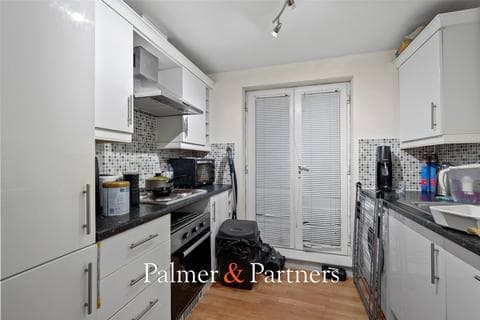 Apartment - Bradford Drive, Colchester, Essex, CO4