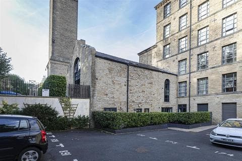 Apartment - Stoney Lane, Huddersfield HD3