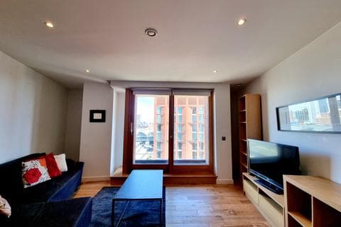 Apartment - Candle House Wharf Approach, Leeds LS1