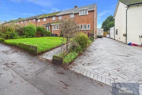 End of terrace house - Templeton Avenue, Llanishen, Cardiff, CF14