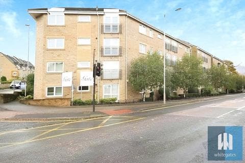Penthouse - Halifax Road, Lindley, Huddersfield, HD3