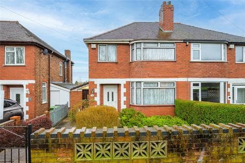 Semi-detached house - Wolverhampton Road East, Ettingshall, West Midlands, Wolverhampton, WV4