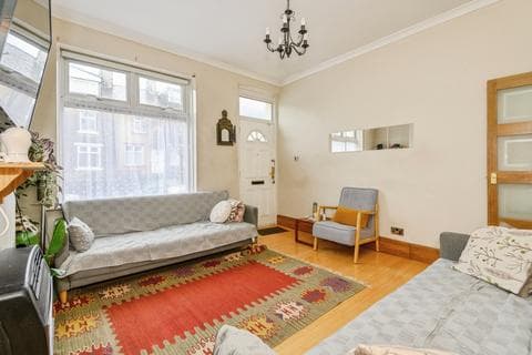 Terraced house - Hampden Street, Bradford, BD5