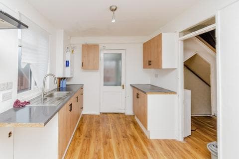 Semi-detached house - Eastcroft Road, Wolverhampton, WV4
