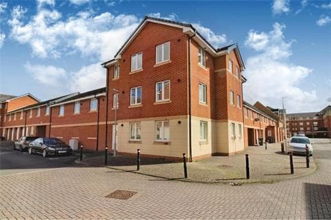 Apartment - Padstow Road, Swindon, SN2