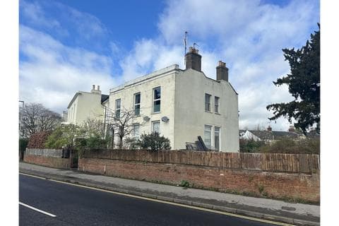 Apartment - Prestbury Road, Cheltenham, GL52