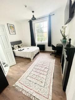 House share - Cheyne Walk