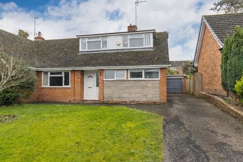Semi-detached bungalow - Goodwood Avenue, Worcester WR5