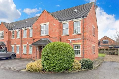 Flat - Sanderson Close, Hull HU5