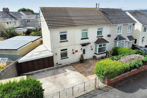 Semi-detached house - Uxilla Terrace, Bridgend CF31