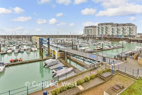 Duplex - Copenhagen Court, Brighton BN2