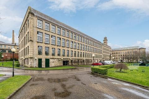 Apartment - Victoria Road, Shipley BD18