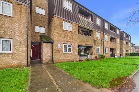 Flat - Brunswick Place, Abington, NN1 4BG