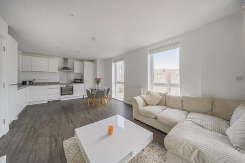 Apartment - at Allin House, Daly Close, Littlemore OX4