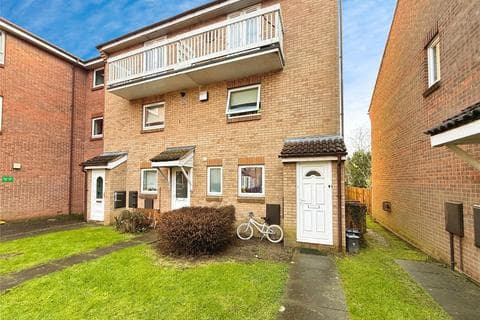End of terrace house - Baxter Court, Norwich