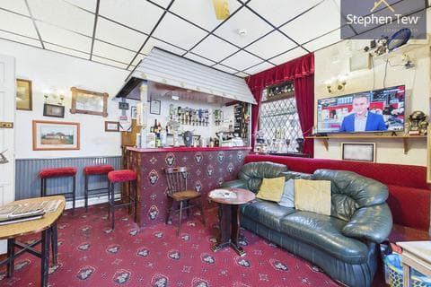Guest house - Osborne Road, Blackpool, FY4